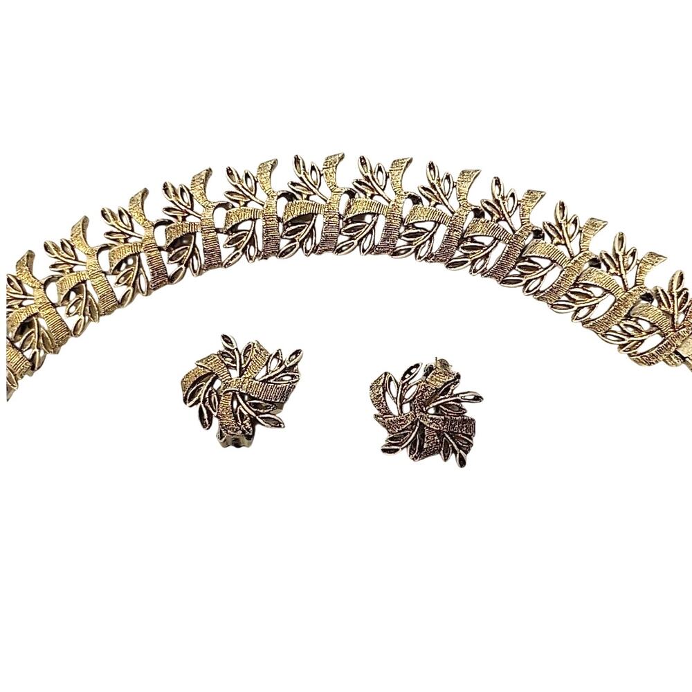 Gold Tone With Beige Enamel Of Leaves And Ribbon Bracelets And Clip On Earrings